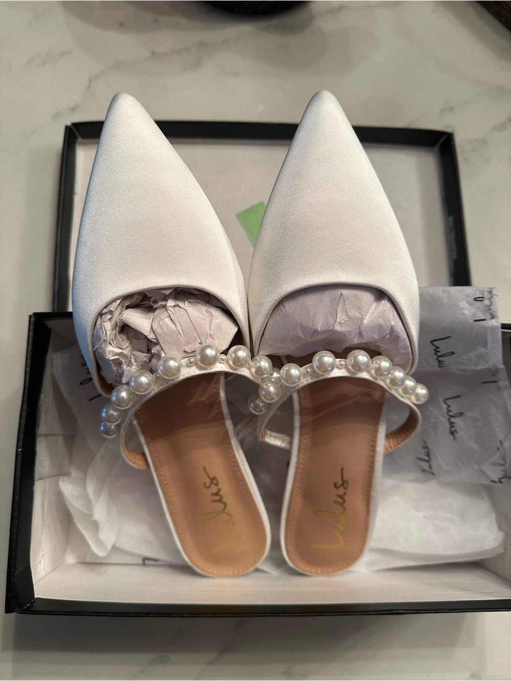 Lulus Women's White Pearl-Trim Pointed Toe Shoes